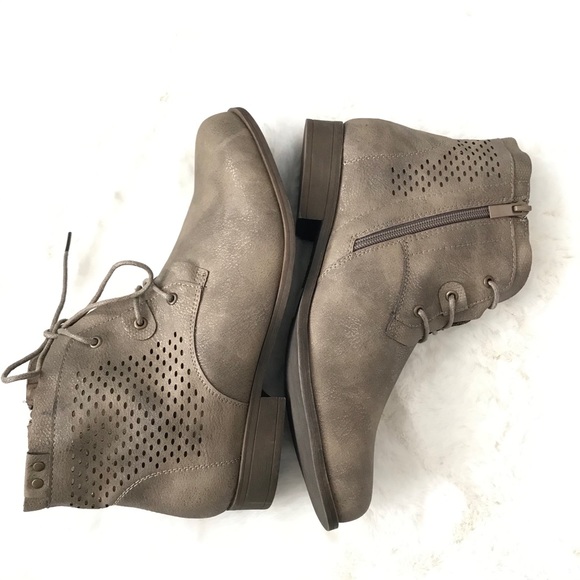 Forever 9 faux brown shimmer bottie ankle boot - Picture 2 of 8